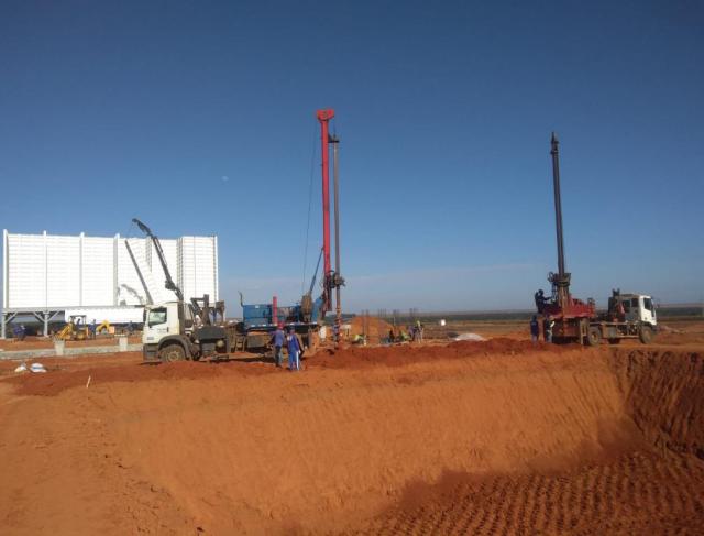 Estacas escavadas sem revestimento