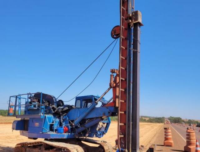 Estacas cravadas metálicas